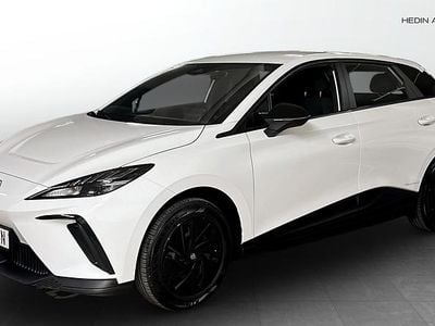 Vit (white) Begagnad 2022 MG MG4 EV Halvkombi | 204 900 kr (Bra pris)