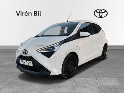 begagnad Toyota Aygo 1.0 VVT-i 5D X-Play Vinterhjul