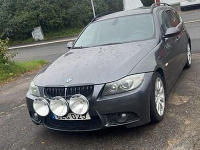 Begagnad BMW 325 2007 Mörkgrå Kombi