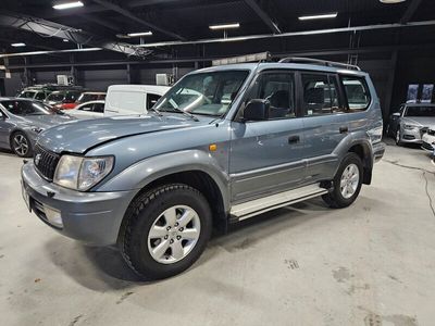 begagnad Toyota Land Cruiser Prado 5-dörrar 3.4 V6 4WD Nyservad