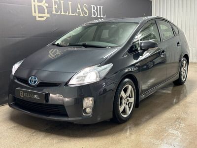 begagnad Toyota Prius CVT 136HK ELHYBRID JBL® HUD KEYLESS KAMKEDJA