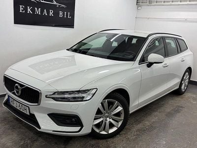 Vit Begagnad 2019 Volvo V60 Momentum Kombi | 244 900 kr (Bra pris)