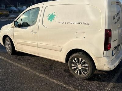 Begagnad 2017 Peugeot Partner Minibuss | 70 000 kr (Superpris)