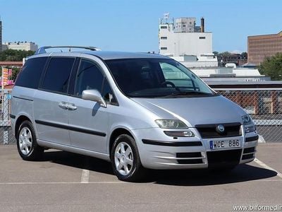 Begagnad Fiat Ulysse 204 HK (150 kW) 2004 Silver Minibuss