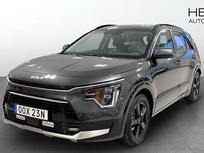 Grå Begagnad 2023 Kia Niro SUV | 299 900 kr (Marknadspris)