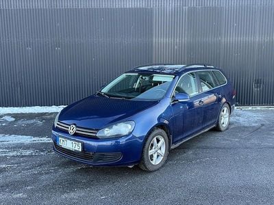Mörkblå Begagnad 2010 VW Golf Kombi | 33 900 kr (Bra pris)