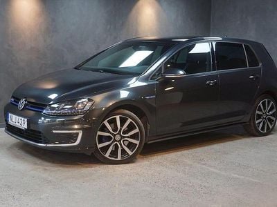 Grå metallic Begagnad 2016 VW Golf VII GTE Halvkombi | 129 900 kr (Marknadspris)