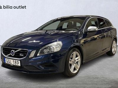 Blå Begagnad 2013 Volvo V60 R-Design Kombi | 129 900 kr (Marknadspris)