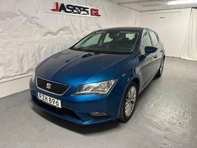 Begagnad Seat Leon Style 111 HK (81 kW) 2015 Blå Halvkombi