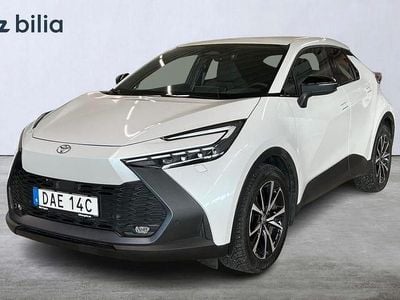 Vit Begagnad 2024 Toyota C-HR Style SUV | 449 000 kr (Lite dyr)