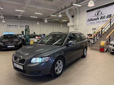 Grå Begagnad 2010 Volvo V50 Momentum Kombi | 59 800 kr (Marknadspris)