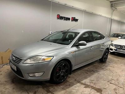 Begagnad Ford Mondeo Ghia 220 HK (161 kW) 2007 Silver Halvkombi