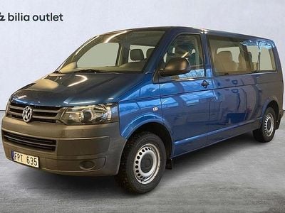Blå Begagnad 2012 VW Caravelle Trendline Minibuss | 199 900 kr (Marknadspris)