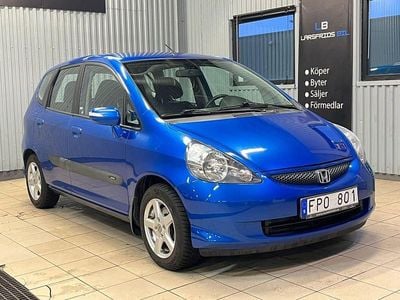 Blå Begagnad 2007 Honda Jazz Halvkombi | 39 900 kr (Marknadspris)