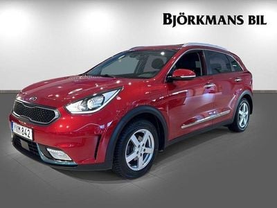 Begagnad Kia Niro 105 HK (77 kW) 2018 Röd SUV