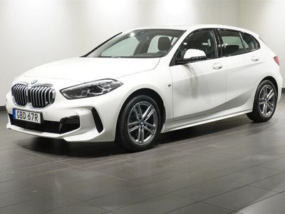 Begagnad BMW 118 M Sport 136 HK (100 kW) 2024 Vit Halvkombi