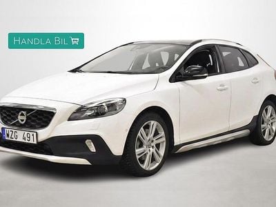 Begagnad Volvo V40 Summum 114 HK (83 kW) 2013 Vit Halvkombi