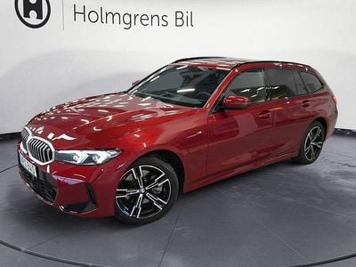 Begagnad BMW 330 M Sport 292 HK (214 kW) 2025 Fire red metallic Kombi