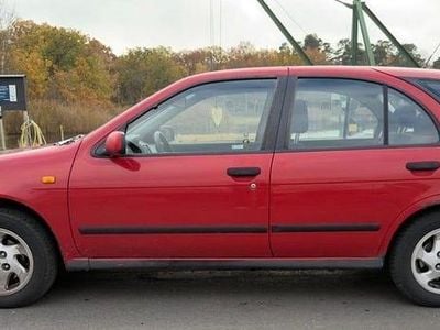 Begagnad 1999 Nissan Almera Halvkombi | 5 800 kr