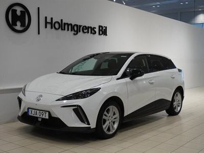 Begagnad MG MG4 EV Luxury 150 kW (204 HK) 2022 Vit Halvkombi