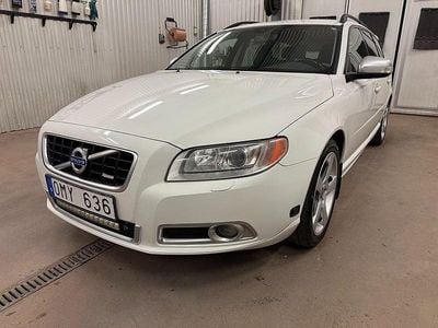 Vit Begagnad 2010 Volvo V70 R-Design Kombi | 89 500 kr (Lite dyr)