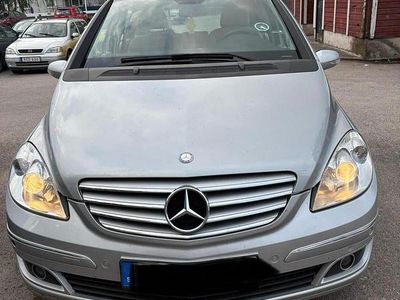 Begagnad Mercedes B180 109 HK (80 kW) 2008 Minibuss