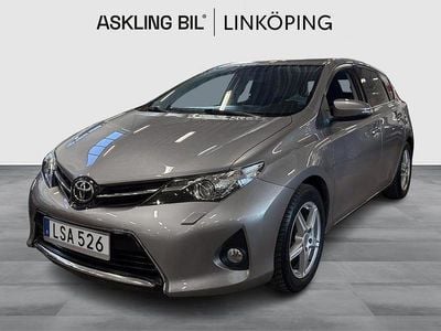Begagnad Toyota Auris 132 HK (97 kW) 2014 Brun Halvkombi