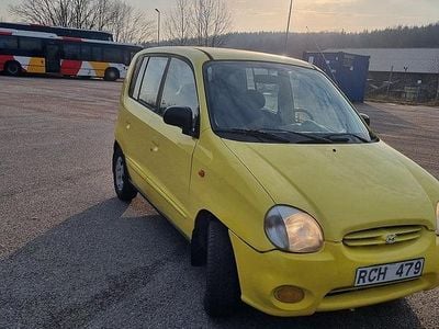 Gul Begagnad 2000 Hyundai Atos Halvkombi | 18 900 kr (Marknadspris)