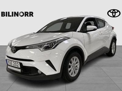Vit Begagnad 2017 Toyota C-HR Active SUV | 179 900 kr (Marknadspris)