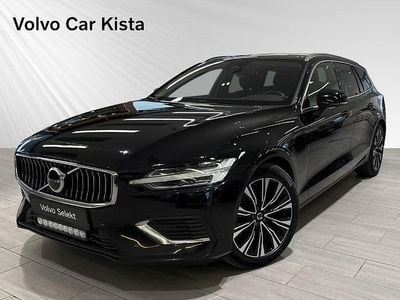Svart Begagnad 2023 Volvo V60 Core Kombi | 349 900 kr (Marknadspris)