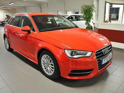 Begagnad Audi A3 Sportback 110 HK (80 kW) 2015 Röd Halvkombi