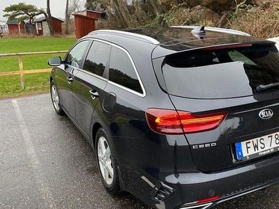 Black pearl metallic Begagnad 2019 Kia Ceed GT GT-Line | 171 900 kr (Marknadspris)