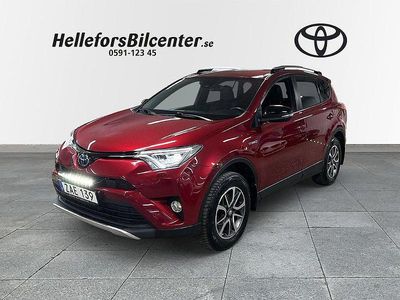 Röd Begagnad 2017 Toyota RAV4 Hybrid SUV | 199 500 kr (Marknadspris)