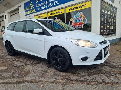 Vit Begagnad 2014 Ford Focus Trend Kombi | 52 000 kr (Marknadspris)
