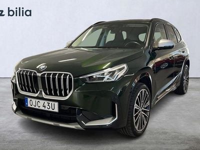 Grön Begagnad 2023 BMW X1 xLine SUV | 389 900 kr (Marknadspris)