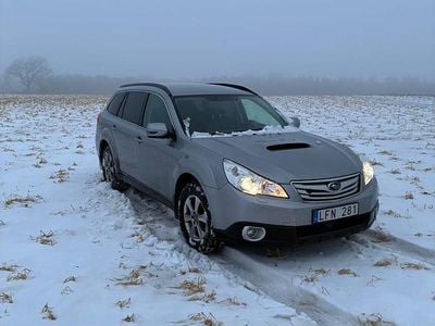 Begagnad Subaru Outback 150 HK (110 kW) 2011 Kombi