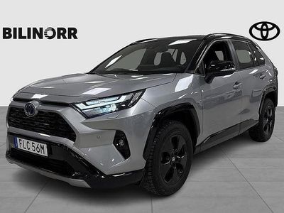 Grå Begagnad 2024 Toyota RAV4 Hybrid Style SUV | 409 900 kr (Marknadspris)