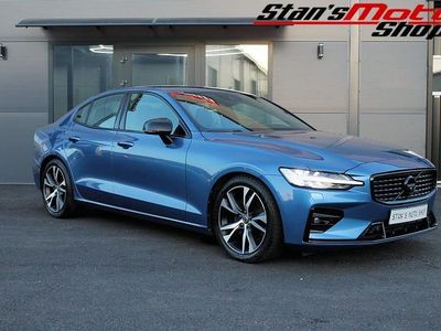 Begagnad Volvo S60 R-Design 250 HK (183 kW) 2019 Blå Sedan