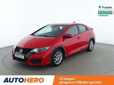 Röd Begagnad 2015 Honda Civic Comfort Halvkombi | 100 000 kr (Superpris)