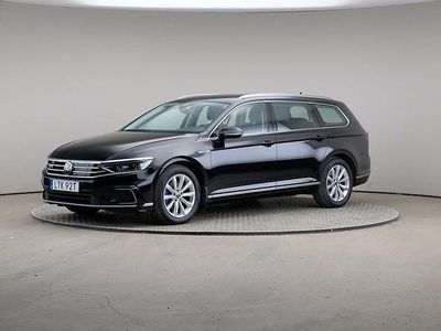 Svart Begagnad 2022 VW Passat Business Kombi | 289 000 kr (Marknadspris)
