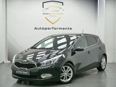 begagnad Kia Ceed 1.6 CRDi Automat Rattvärme 128hk