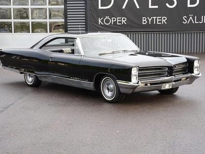 Begagnad Pontiac Bonneville 329 HK (241 kW) 1966 Starlight black Sedan