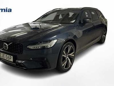 Mörkblå (blå) Begagnad 2022 Volvo V90 Ultimate Kombi | 419 000 kr (Marknadspris)