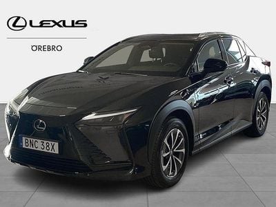 Svart Begagnad 2024 Lexus RZ 300e Executive Line SUV | 499 900 kr
