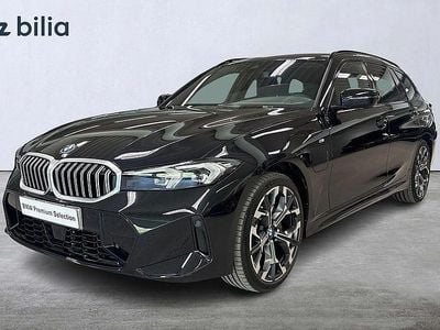 Svart Begagnad 2025 BMW 330e M Sport Kombi | 529 900 kr (Marknadspris)