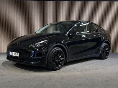 Svart Begagnad 2023 Tesla Model Y Long Range AWD SUV | 466 900 kr (Dyr)