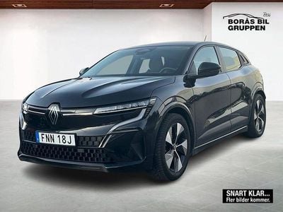 Svart Begagnad 2023 Renault Mégane IV Equilibre | 229 000 kr (Marknadspris)