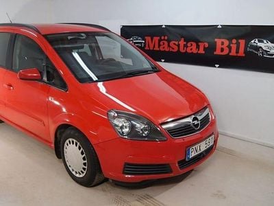 Begagnad Opel Zafira 141 HK (103 kW) 2006 Röd Minibuss