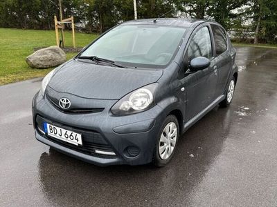 begagnad Toyota Aygo 5-dörrar 1.0 VVT-i Euro 5,Kamkedja,Nyservad