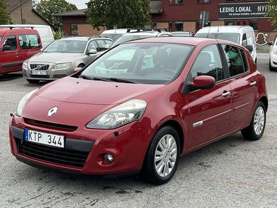 Röd Begagnad 2010 Renault Clio R.S. Halvkombi | 44 900 kr (Marknadspris)